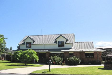 Photo of property in 2 Drayton Place, Leamington, Cambridge, 3432