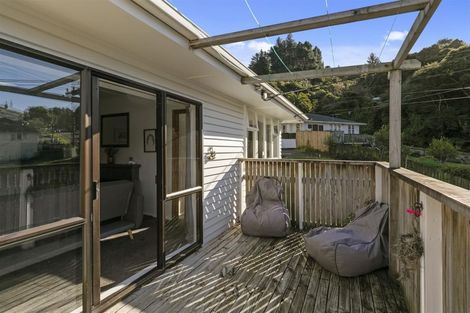 Photo of property in 47 Bird Grove, Stokes Valley, Lower Hutt, 5019