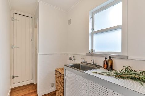 Photo of property in 257 Titirangi Road, Titirangi, Auckland, 0604