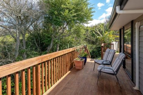 Photo of property in 29a Advene Road, Cockle Bay, Auckland, 2014