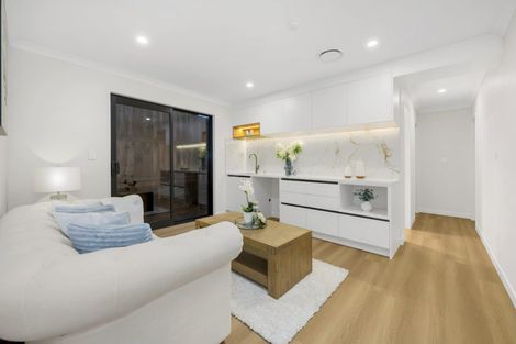Photo of property in 2c Hughs Way, Flat Bush, Auckland, 2019