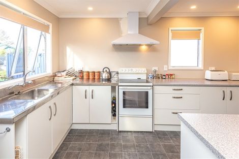 Photo of property in 12 George Street, Aramoho, Whanganui, 4500