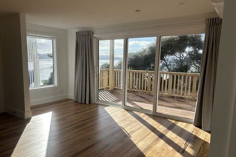 Photo of property in 10a Oriental Terrace, Mount Victoria, Wellington, 6011