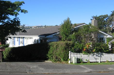 Photo of property in 2 Pony Grove, Churton Park, Wellington, 6037