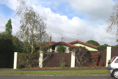 Photo of property in 12 Blundell Place, Chatswood, Auckland, 0626