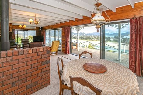 Photo of property in 195 Paku Drive, Tairua, 3508