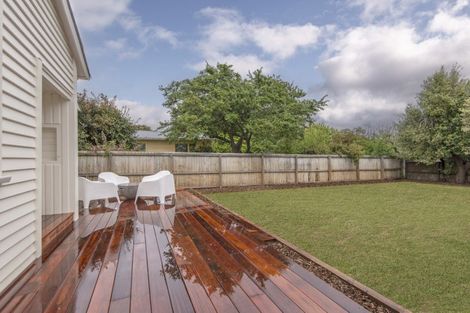 Photo of property in 121 Eastern Terrace, Beckenham, Christchurch, 8023