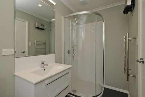 Photo of property in 2 Collins Street, Petone, Lower Hutt, 5012