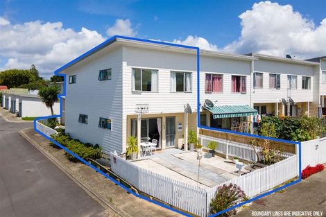 Photo of property in 11/3 Hulme Place, Henderson, Auckland, 0612
