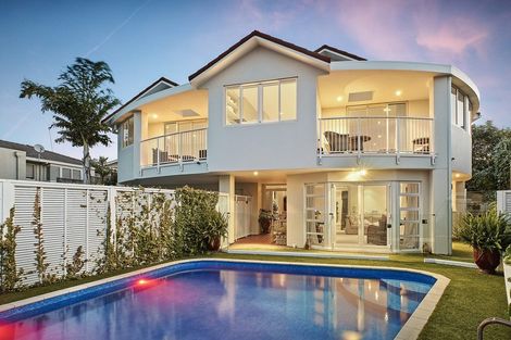 Photo of property in 10 Orkney Road, Mount Maunganui, 3116