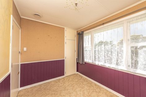 Photo of property in 10 Mosston Road, Castlecliff, Whanganui, 4501