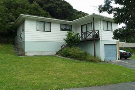 Photo of property in 49 Omapere Street, Whitby, Porirua, 5024