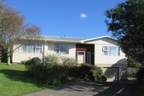 Photo of property in 18 Spicer Place, Tawa, Wellington, 5028