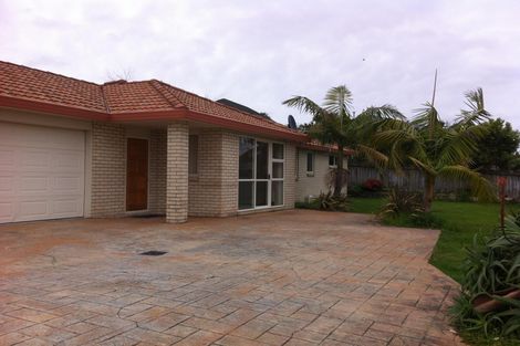 Photo of property in 11 Mt Lebanon Crescent, The Gardens, Auckland, 2105