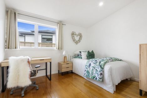 Photo of property in 25 Marsh Avenue, Forrest Hill, Auckland, 0620