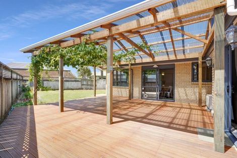 Photo of property in 11 Castlewold Place, Huntington, Hamilton, 3210