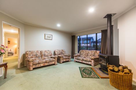 Photo of property in 274 Hill Road, The Gardens, Auckland, 2105