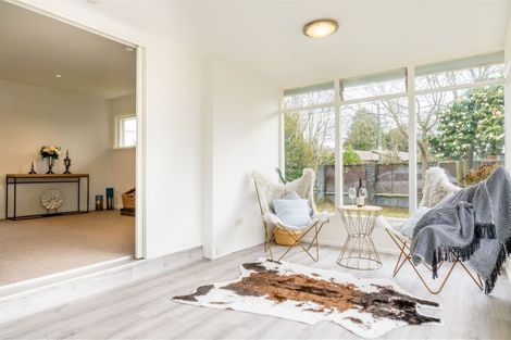 Photo of property in 27 Middlepark Road, Sockburn, Christchurch, 8042