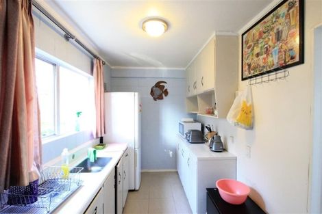 Photo of property in 1/78 West Coast Road, Glen Eden, Auckland, 0602