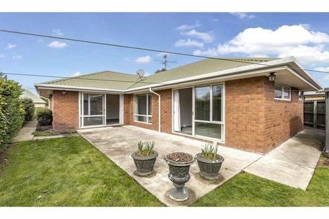 Photo of property in 1/123a Withells Road, Avonhead, Christchurch, 8042