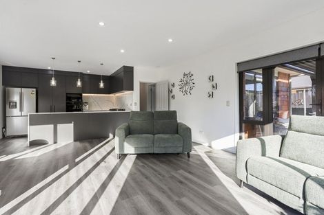 Photo of property in 6 Taiwhenua Street, Rangiora, 7400