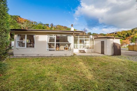 Photo of property in 3 Silverbirch Grove, Churton Park, Wellington, 6037