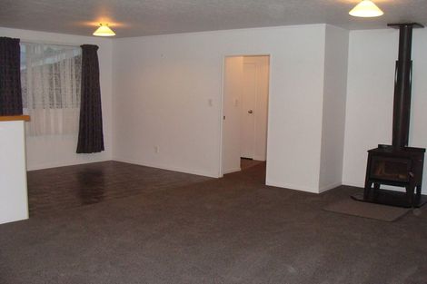 Photo of property in 7 Standish Street, Midhirst, Stratford, 4394