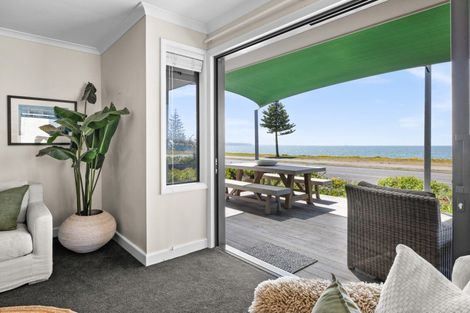 Photo of property in 77 The Esplanade, Westshore, Napier, 4110