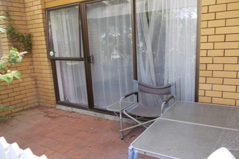 Photo of property in 58 Kurnell Drive, Botany Downs, Auckland, 2010