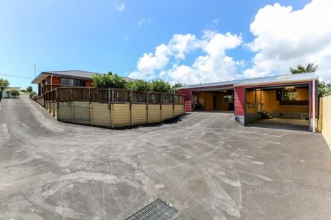 Photo of property in 68 Wairau Road, Oakura, 4314
