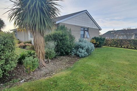 Photo of property in 2 Andrew Street, Waimate, 7924