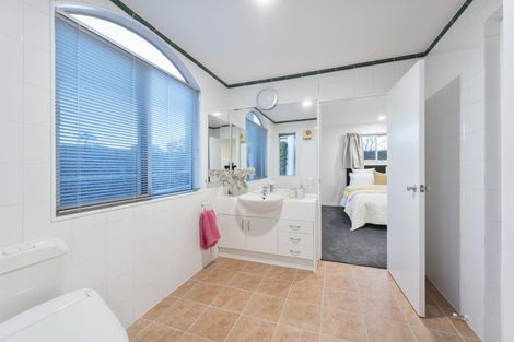 Photo of property in 9 Burgundy Park Avenue, Henderson, Auckland, 0612