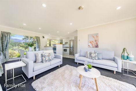 Photo of property in 18 Emerald Hill Drive, Birchville, Upper Hutt, 5018