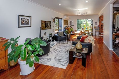 Photo of property in 106 Prices Avenue, Thames, 3500