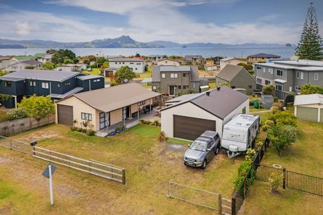 Photo of property in 3 Captain Cook Road, Cooks Beach, Whitianga, 3591