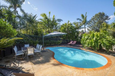 Photo of property in 12 Regia Close, Half Moon Bay, Auckland, 2012