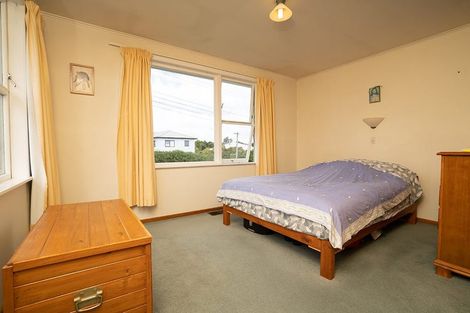 Photo of property in 18 Lavelle Road, Henderson, Auckland, 0612