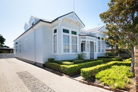 Photo of property in 63 Nelson Crescent, Napier South, Napier, 4110
