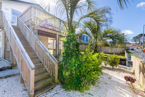 Photo of property in 36 Makora Road, Massey, Auckland, 0614