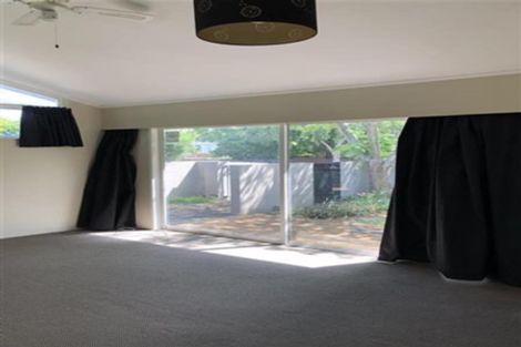 Photo of property in 15 Waimahia Avenue, Weymouth, Auckland, 2103