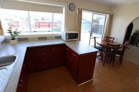 Photo of property in 11 Glenora Place, Hornby, Christchurch, 8042