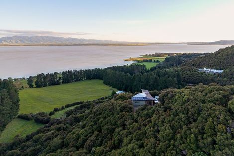 Photo of property in 54 Rotomanu Rise, Western Lake, Featherston, 5773