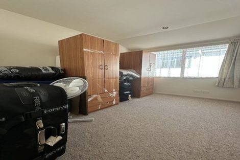 Photo of property in 31 Copplestone Place, New Lynn, Auckland, 0600