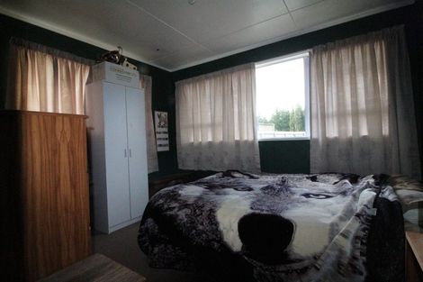 Photo of property in 22 Cornwall Street, Mossburn, 9792