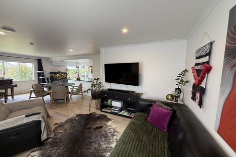 Photo of property in 5 Shearwater Street, One Tree Point, 0118