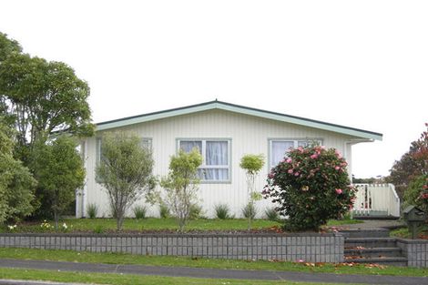 Photo of property in 12 Montana Place, Merrilands, New Plymouth, 4312