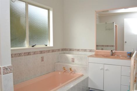 Photo of property in 1/11 Spears Place, Botany Downs, Auckland, 2010