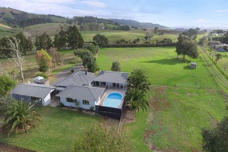 Photo of property in 183 Kohanga Road, Te Kohanga, Tuakau, 2693