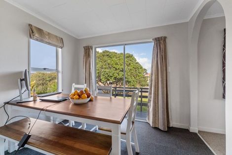 Photo of property in 6 Yates Street, Otaki Beach, Otaki, 5512