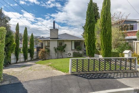 Photo of property in 17 Colquhoun Street, Glenross, Dunedin, 9011